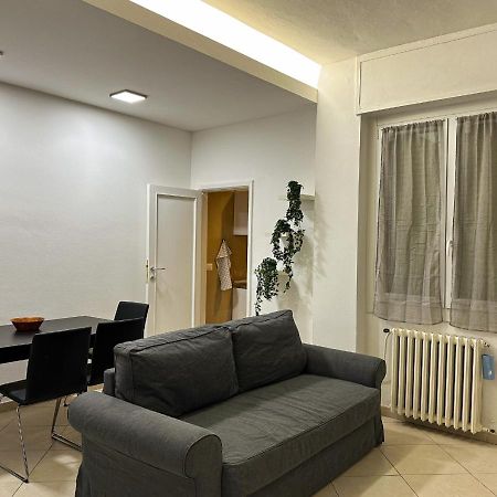 Modern Cenisio Apartment - Self Check-In & Parking 米兰 外观 照片
