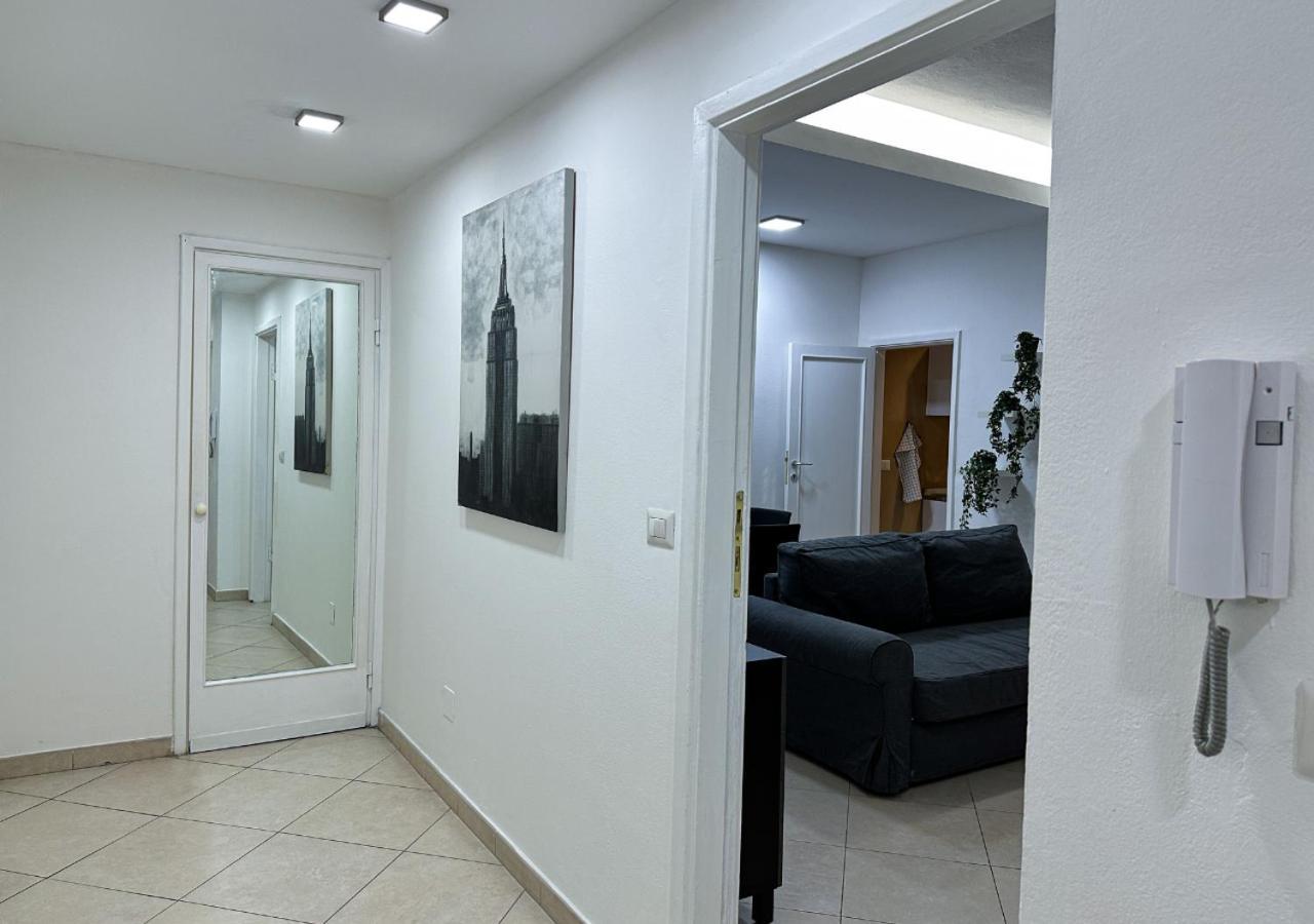 Modern Cenisio Apartment - Self Check-In & Parking 米兰 外观 照片