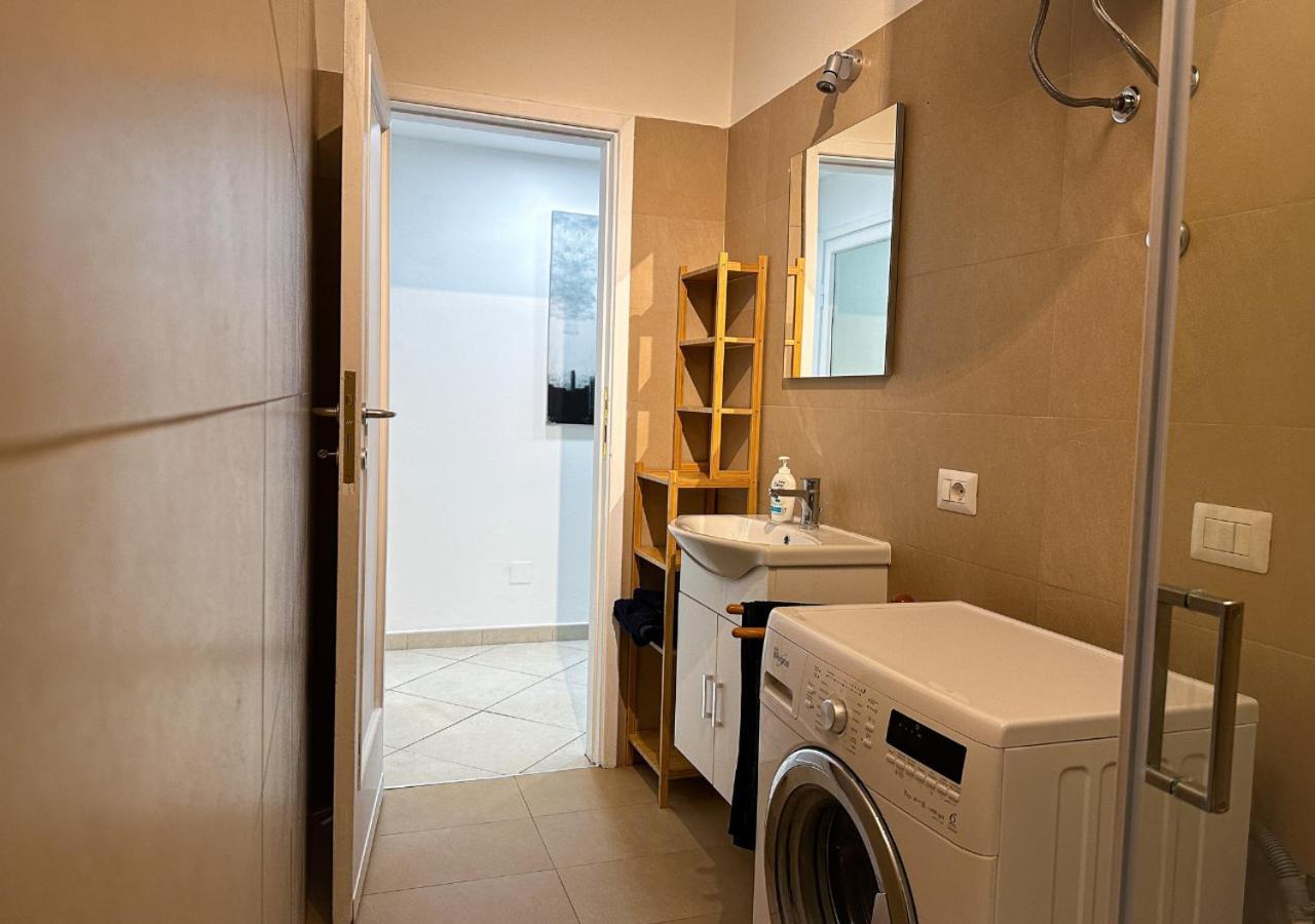 Modern Cenisio Apartment - Self Check-In & Parking 米兰 外观 照片